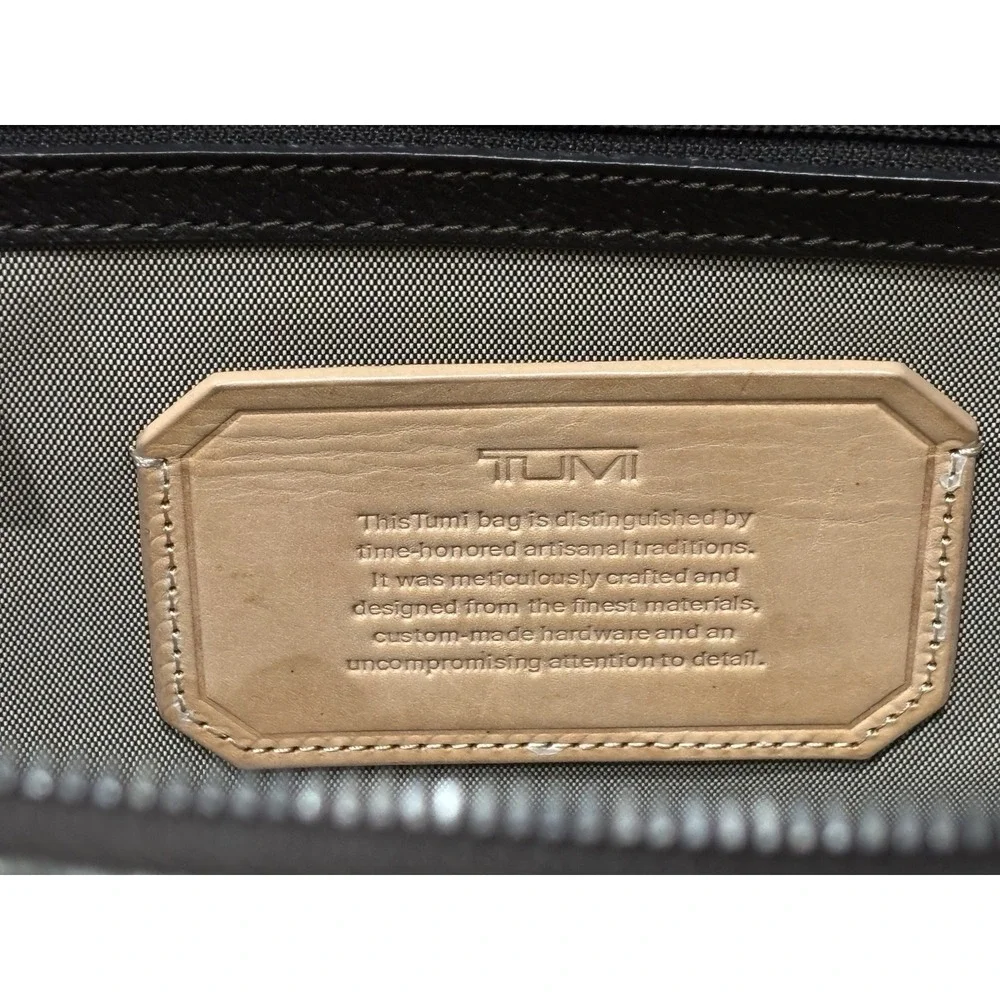 Tumi pre owned